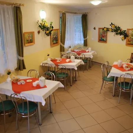 Willa Zolta Roza Guest house